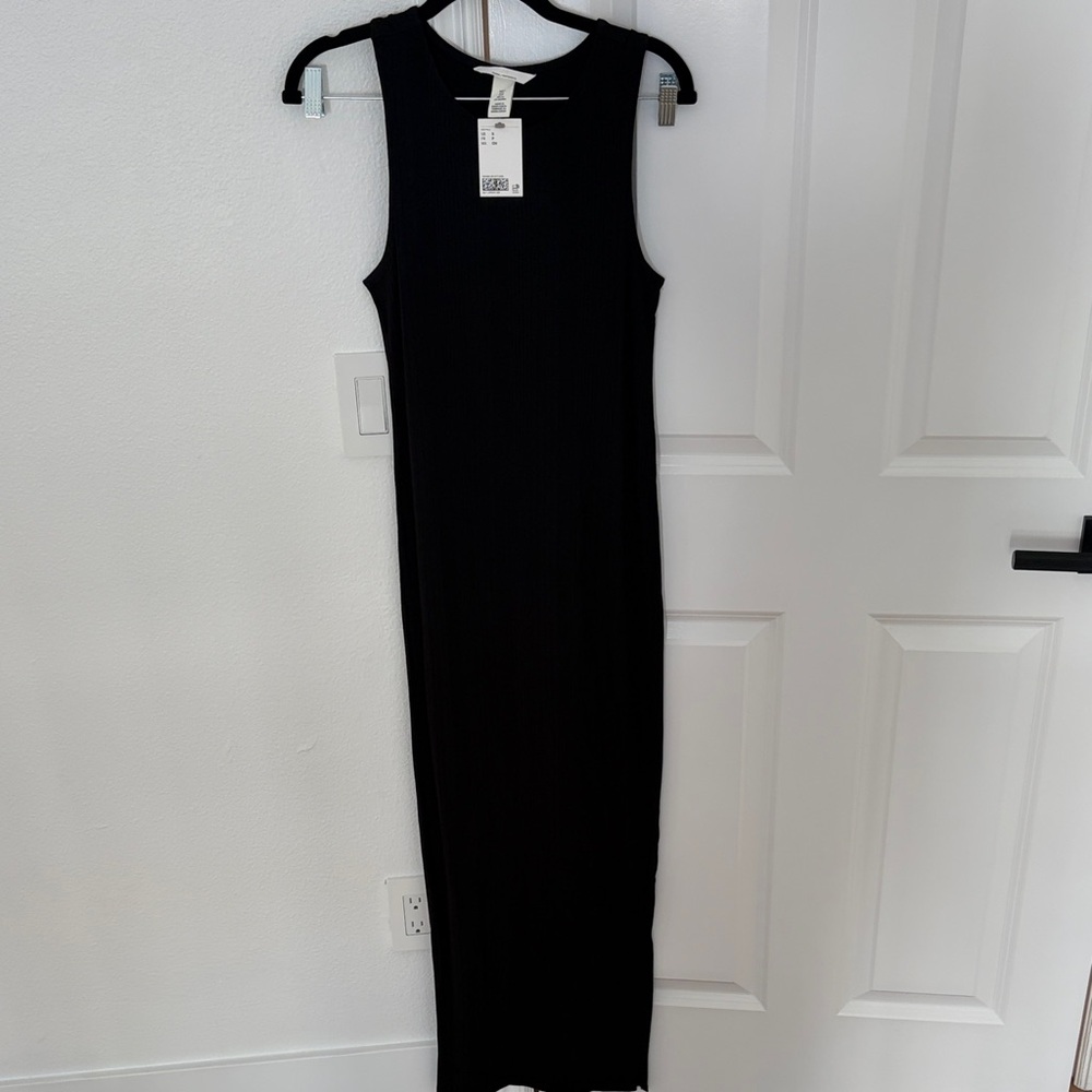 H&M Black Sleeveless Maxi Dress